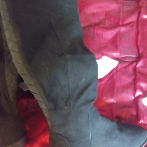 Torrid blk suade plus size 8 knee high  boots - Picture 3 of 10